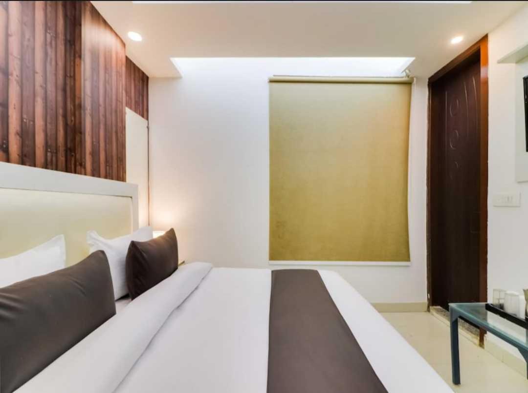 Hotel O Galaxy Stay New Delhi Exterior foto