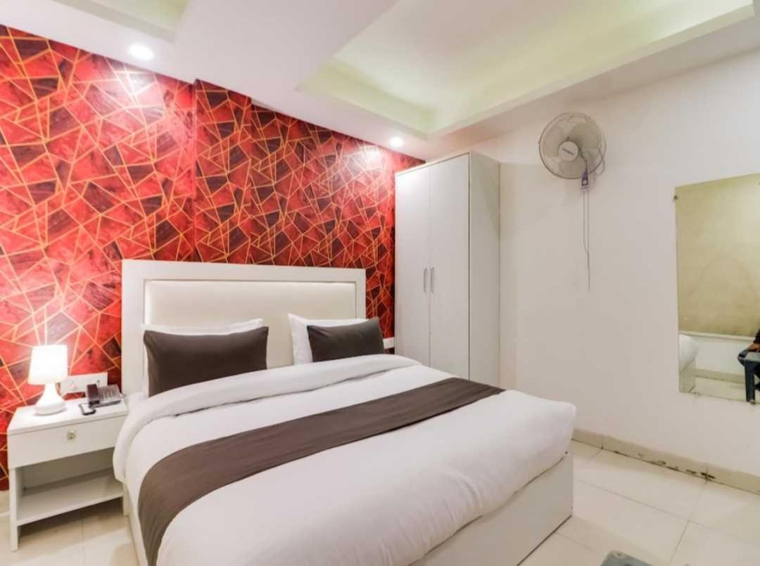 Hotel O Galaxy Stay New Delhi Exterior foto